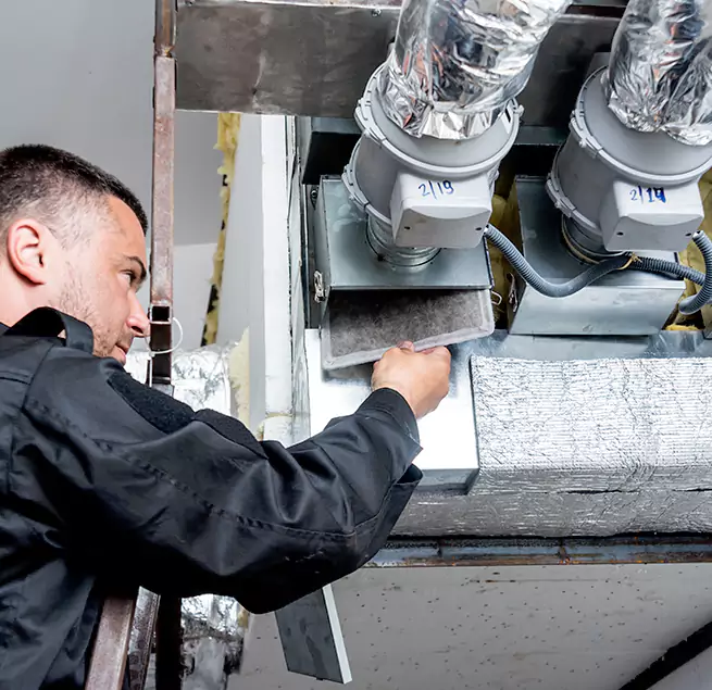 Why Homeowners & Businesses Trust Us in Roselle, IL?